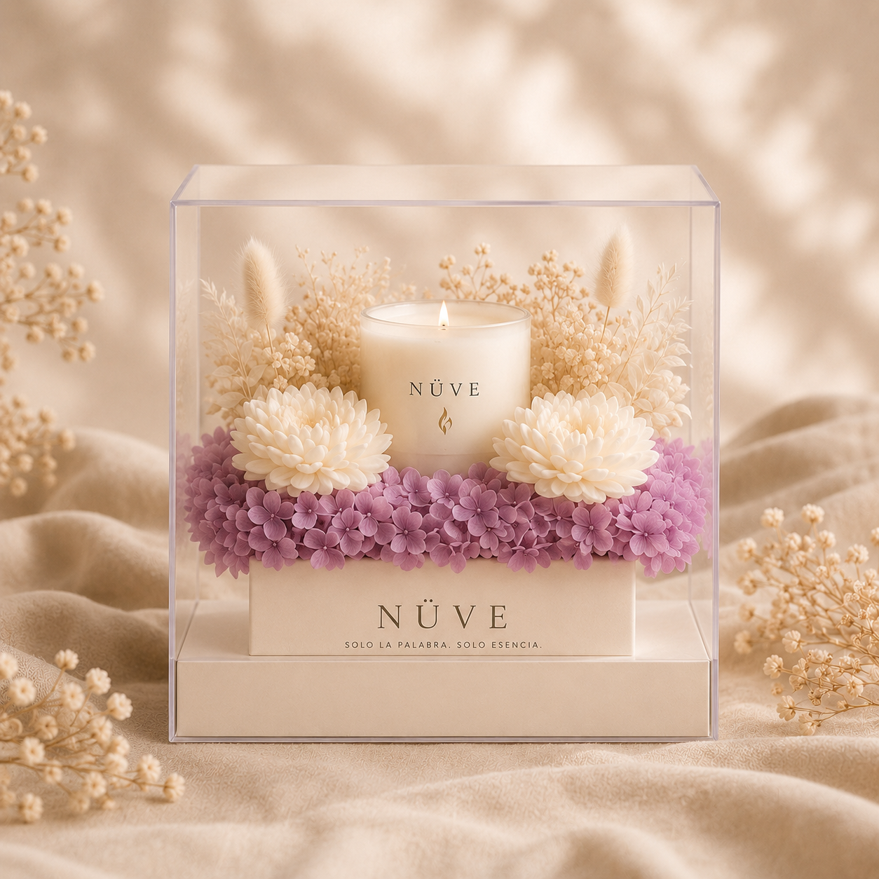 Colección Aura de Nüve con vela y arreglo floral